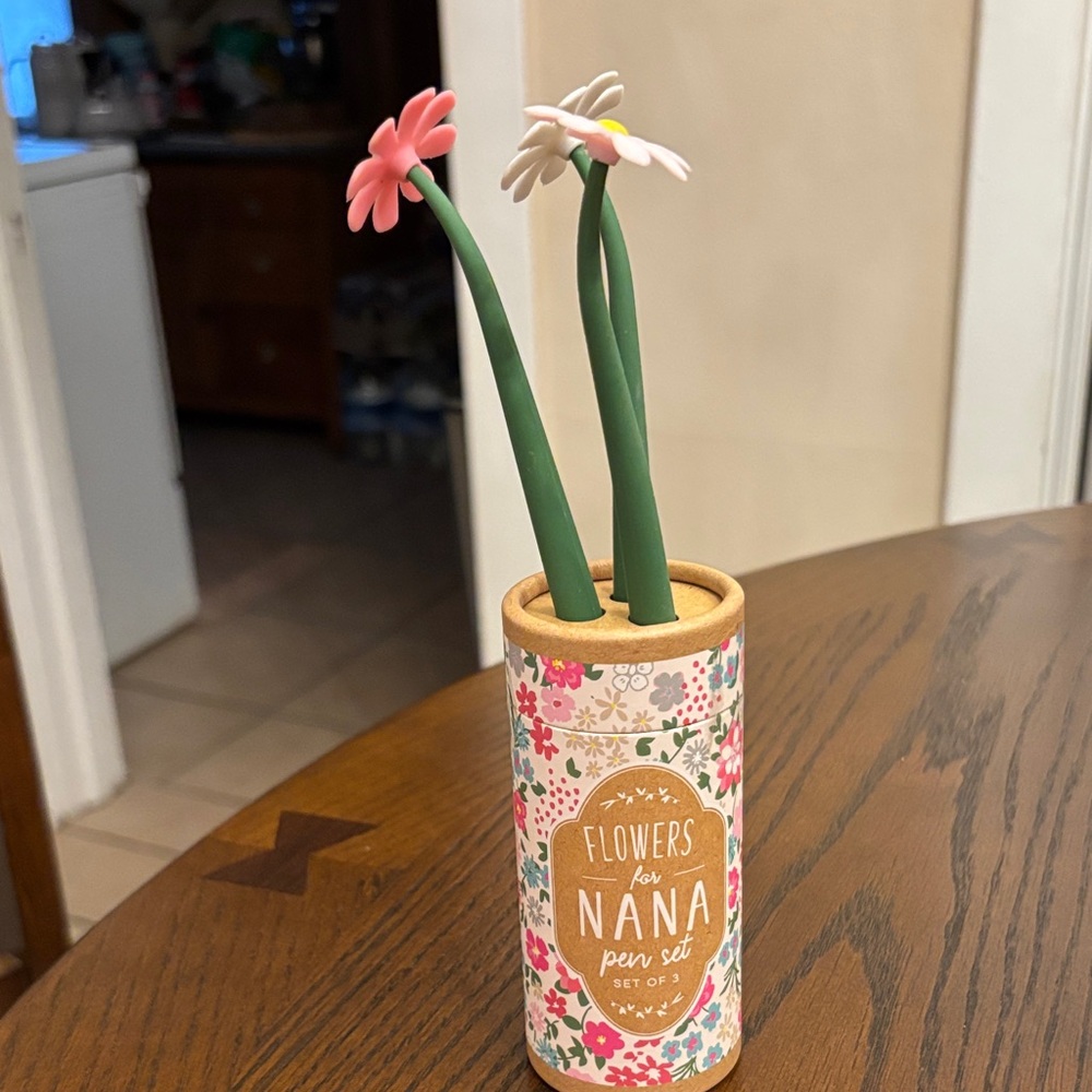 Eccolo Floral Pen Set - Pink, White, Green